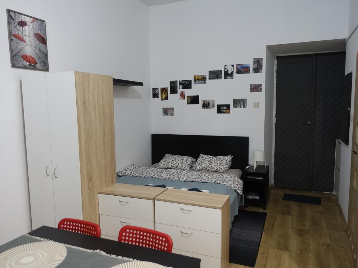 Umbrella Guest Rooms Kraków Zewnętrze zdjęcie